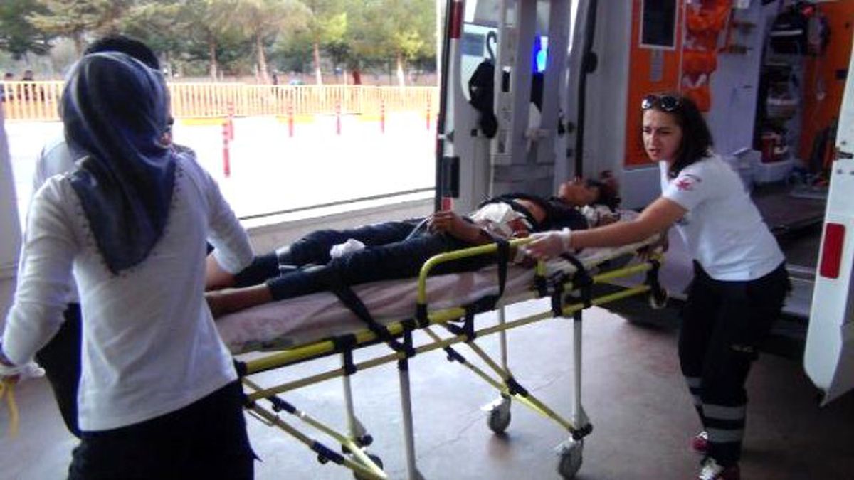 Şanlıurfa\'da Suriyeli Genç Kavgada Bıçaklandı
