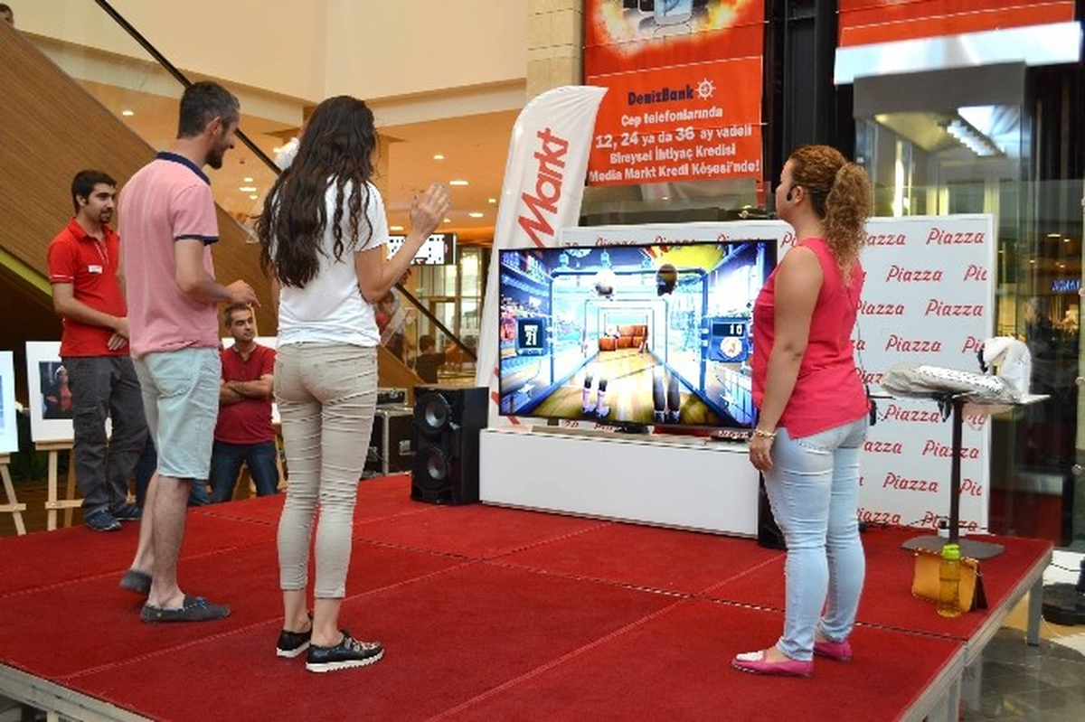 Şanlıurfa Piazzada Kıyasıya X-box Mücadelesi