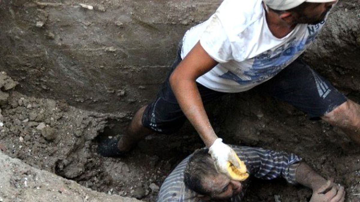 Toprak Altında Kalan İşçi 2 Saatte Kurtarıldı