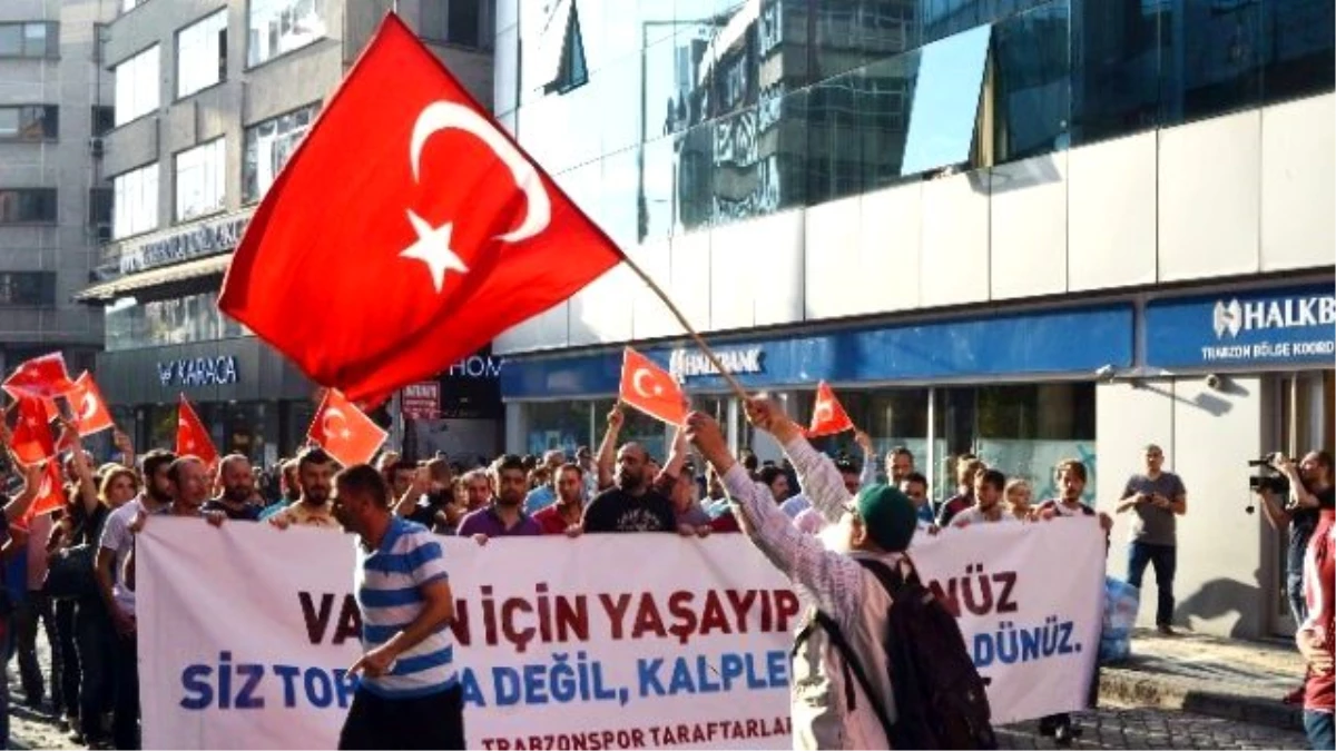 Trabzon\'da Taraftar Dernekleri Teröre Karşı Yürüyüş Yaptı