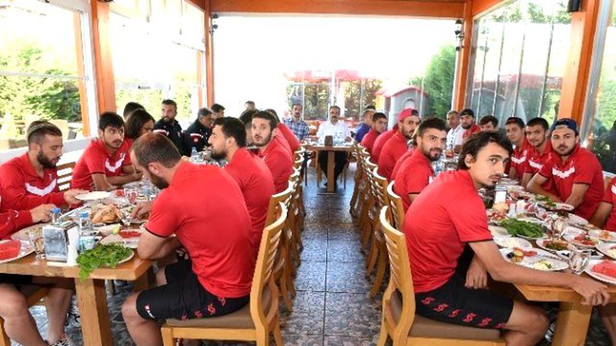 Utaş Uşakspor\'ta Hedef Profesyonel Lig