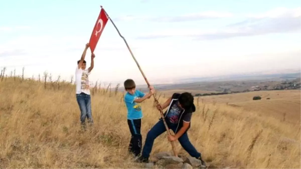 Yozgatlı Miniklerin Bayrak Sevgisi