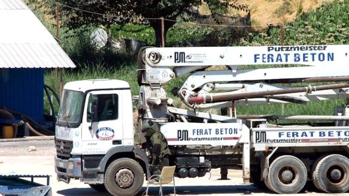 Adıyaman\'da Beton Mikserleri Patlatılmak İstendi