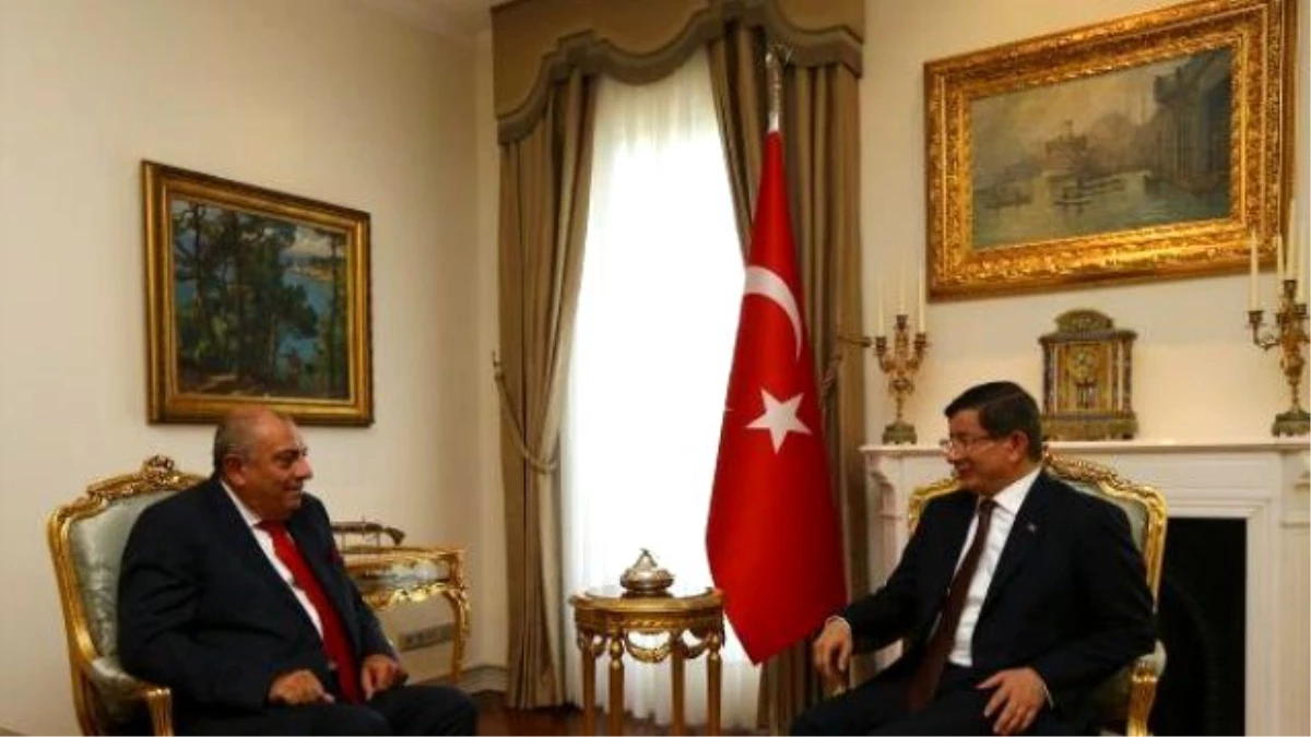 Başbakan Davutoğlu, Tuğrul Türkeş\'i Kabul Etti