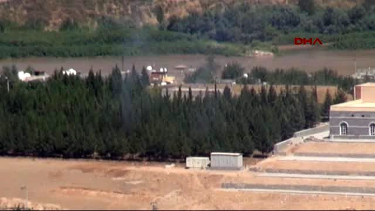 Cizre\' de PKK\'lılar Güvenlik Güçleriyle Çatıştı: 3\'ü Asker 7 Yaralı