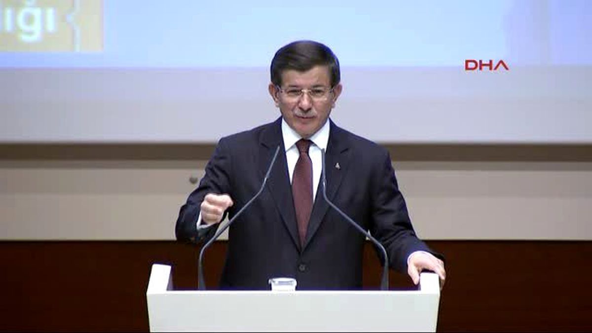 Davutoğlu : Kritik Dönemde Devlet Adamı Ahlakının Gereğini Gösterdiği İçin Türkeş\'e Teşekkür...