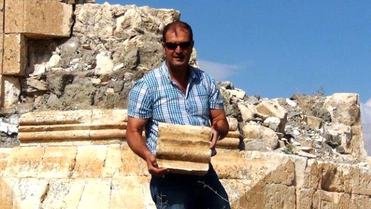 Depremin Yıktığı Tarihi Kümbet İlgi Bekliyor