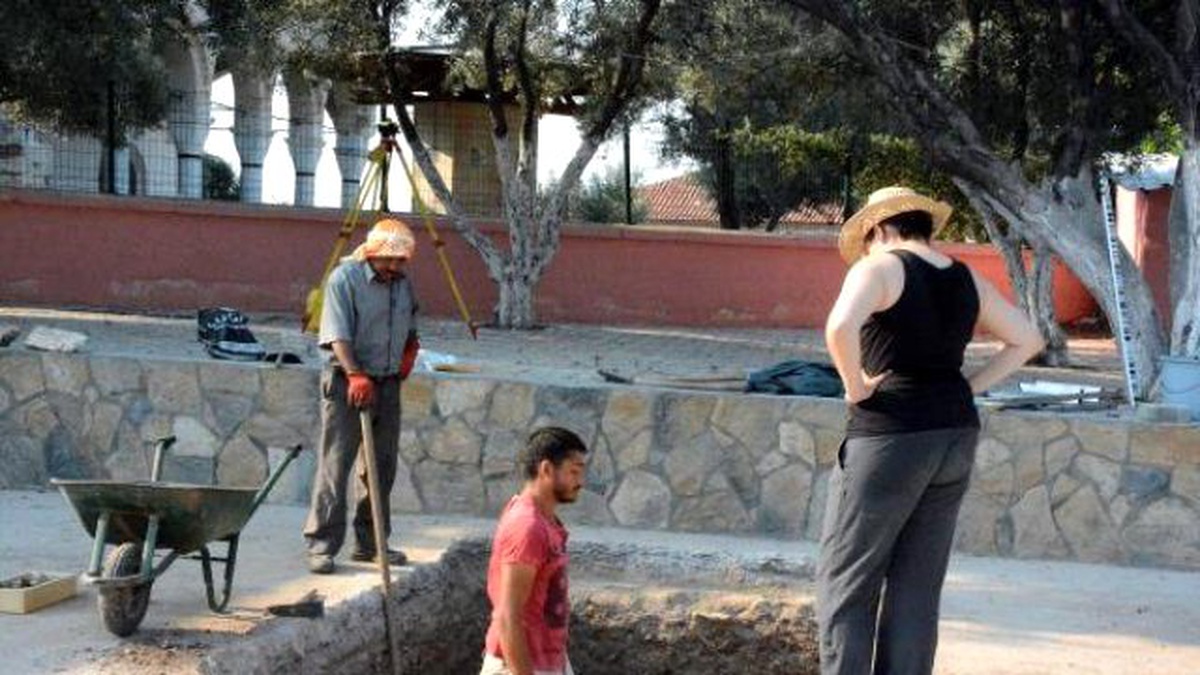 Didim\'deki Kazı Çalışmalarında Heyecanlandıran Buluntu