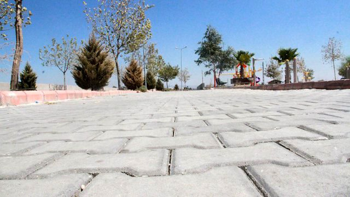 Hatay Büyükşehir Belediyesi Yolları Onarmaya Devam Ediyor