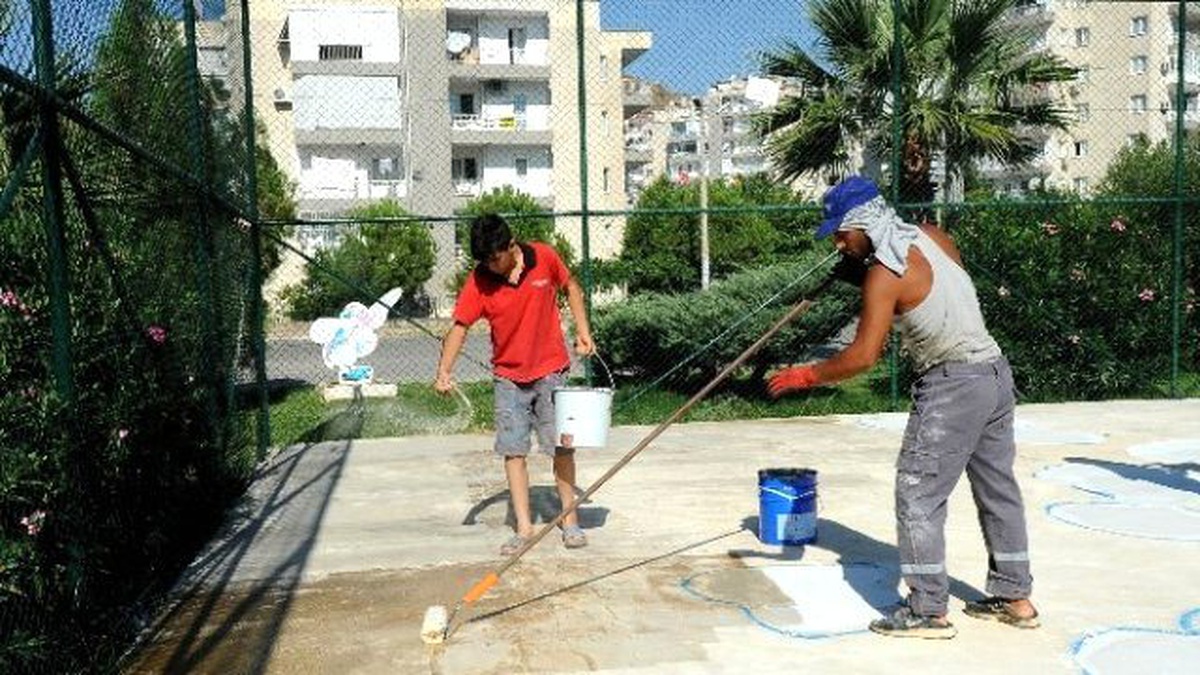 Karşıyaka\'da Basketbol Sahaları Sil Baştan