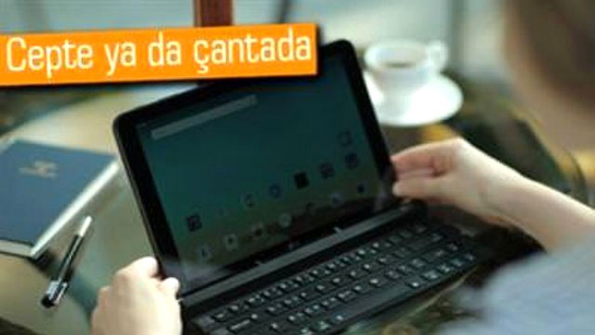 Lg\'den Bir İlk. Tablet ve Telefonlar İçin Kıvrılabilir Klavye