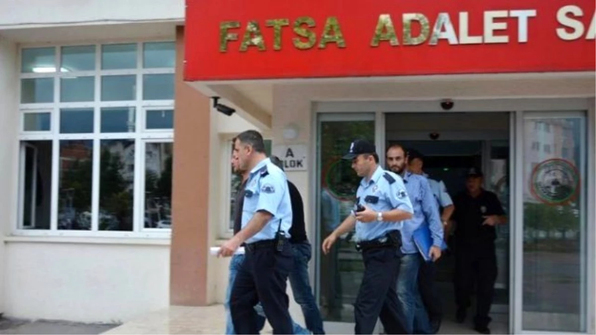 Mağazadan Kıyafet Çalan 2 Gürcü Tutuklandı