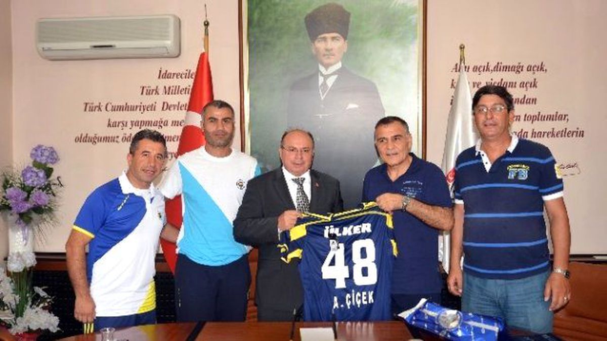 Minik Boksörlerden Vali Çiçek\'e Ziyaret