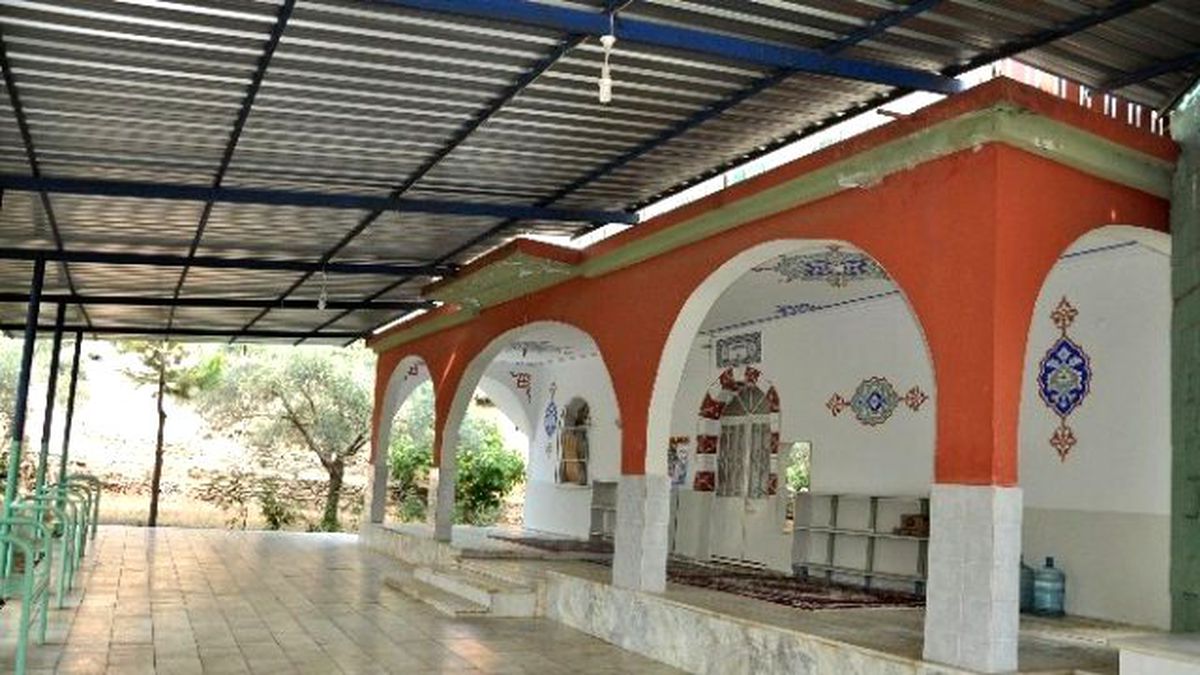 Nazilli\'de Bozyurt Camisi Bakıma Alındı