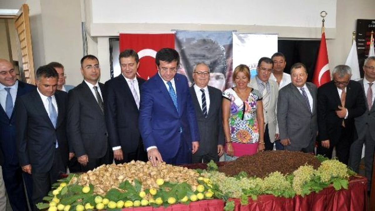 Nihat Zeybekci İzmir\'de
