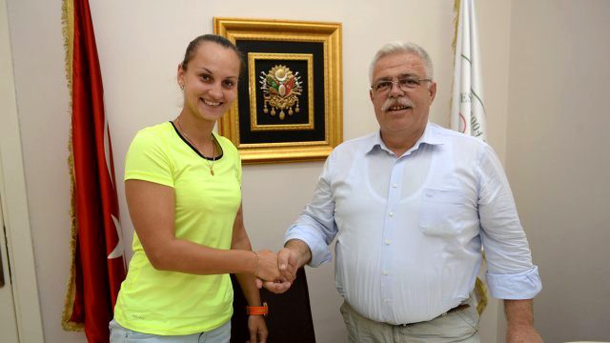 Osmangazi Belediyespor\'a Belaruslu Eldiven