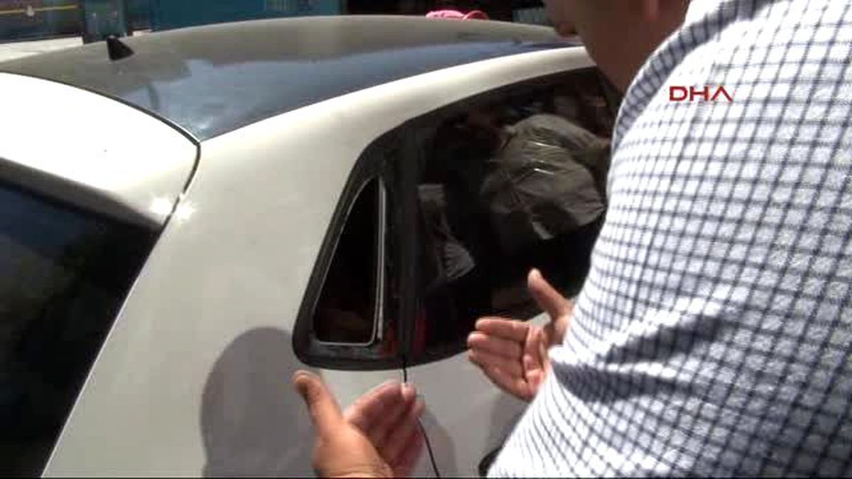 Otomobilde Mahsur Kalan Kadını Kurtarma Operasyonu
