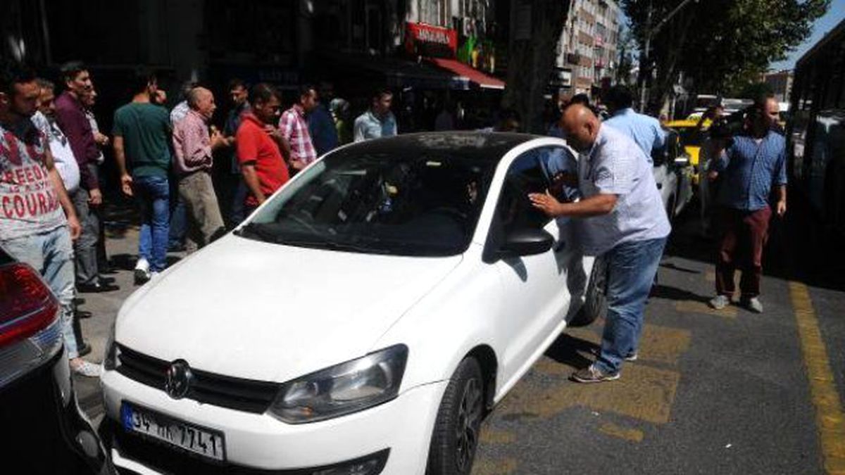 Otomobilde Mahsur Kalan Kadını Kurtarma Operasyonu