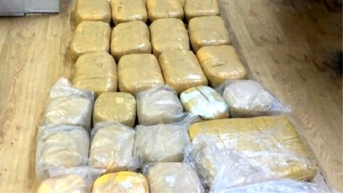 Polis, İstanbul\'da 113 Kilo Esrar Ele Geçirdi