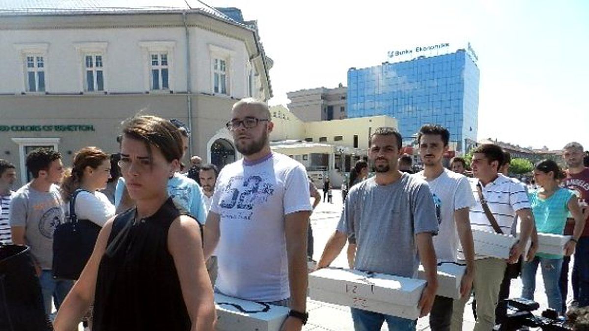 Sırbistan Başbakanı Kosova\'yı Yıktı