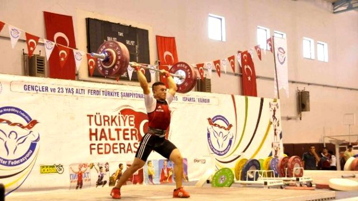 Vanlı Haltercilerden Büyük Başarı