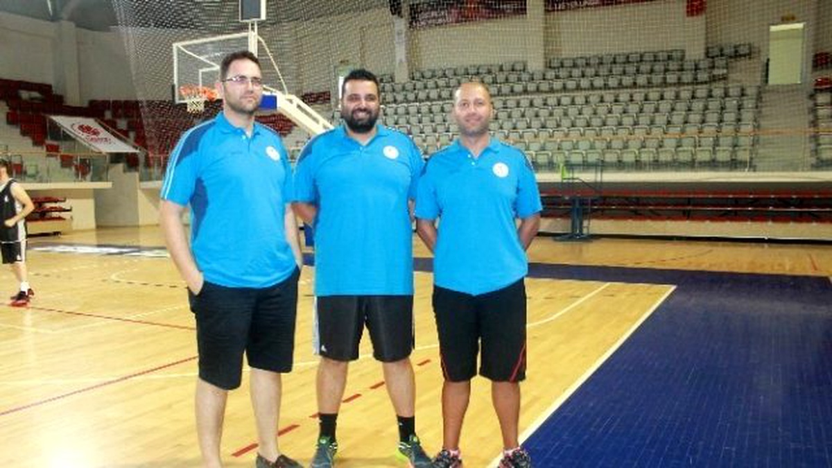 Yalova Belediyespor Parkeye İndi