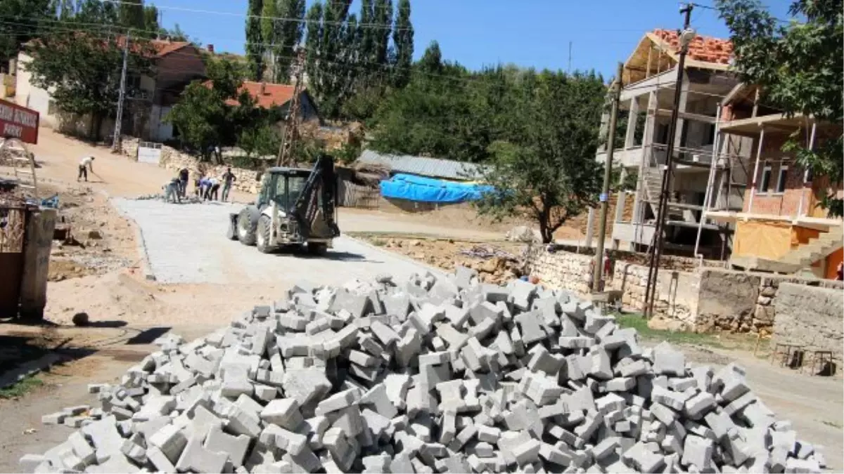 Yeni Katılan Mahallelerdeki Parke Çalışmaları Devam Ediyor