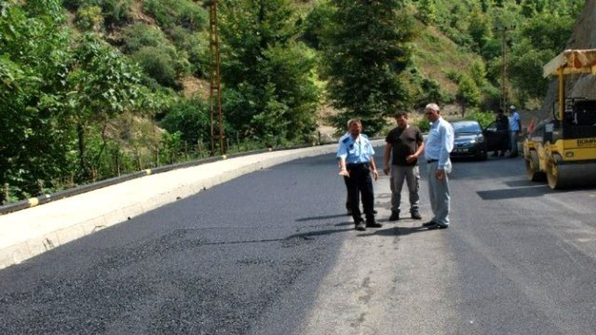 Yenice\'de Asfalt Çalışmaları Başladı