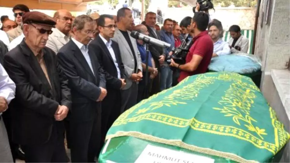 AK Partinin Kurucularından Abdüllatif Şener'in Acı Günü!