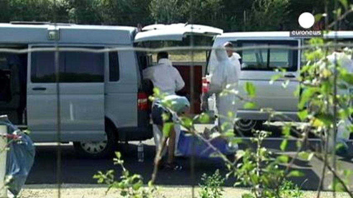 Avusturya\'da Bulunan Ceset Dolu Kamyonun Sırları Çözülüyor