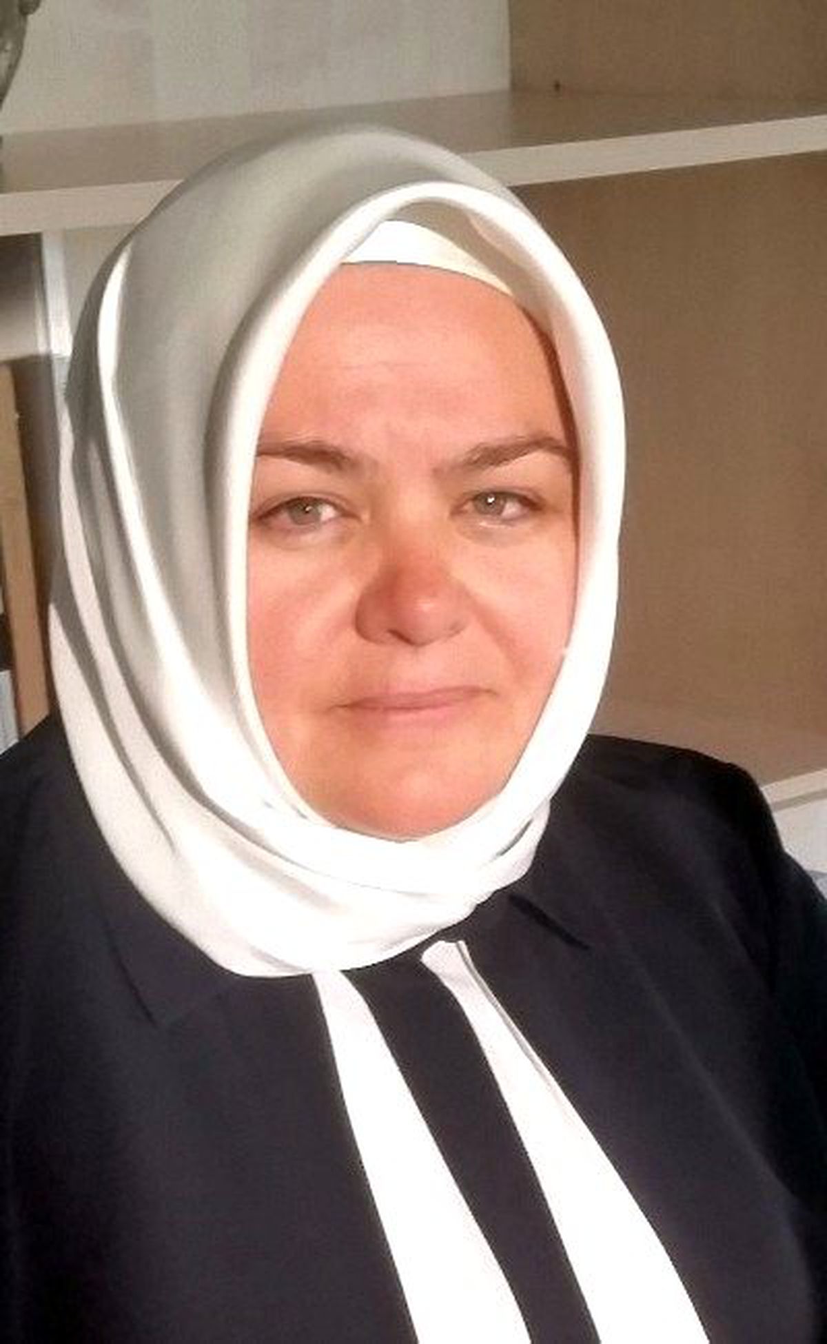 Ayşen Gürcan İlk Başörtülü Kadın Bakan Oldu