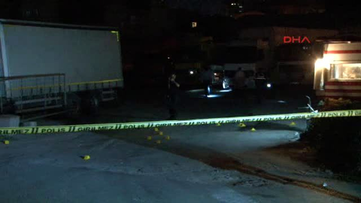 Bağcılar\'da TIR Garajına Ateş Açıldı: 1 Yaralı