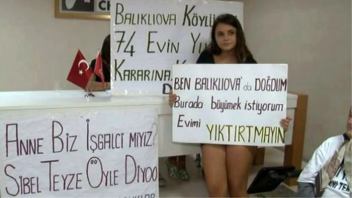 Balıklıova Sakinleri Yıkım Kararını Protesto İçin CHP İl Binasını Bastı