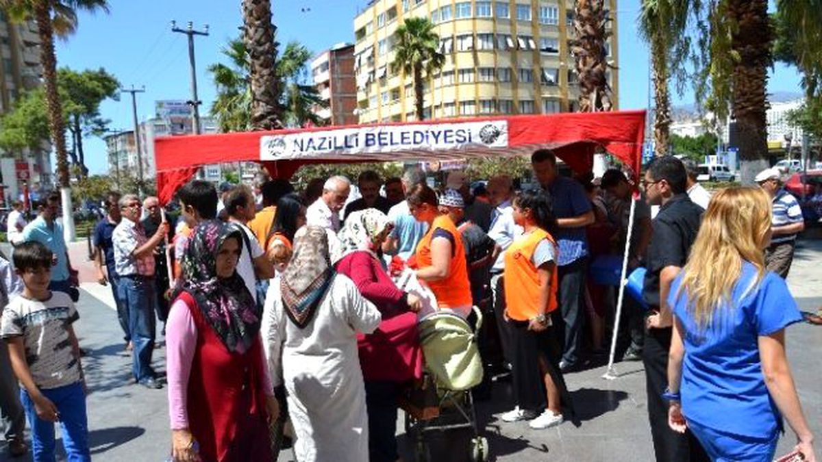 Başkan Alıcık\'tan Anlamlı Bayrak Kampanyası
