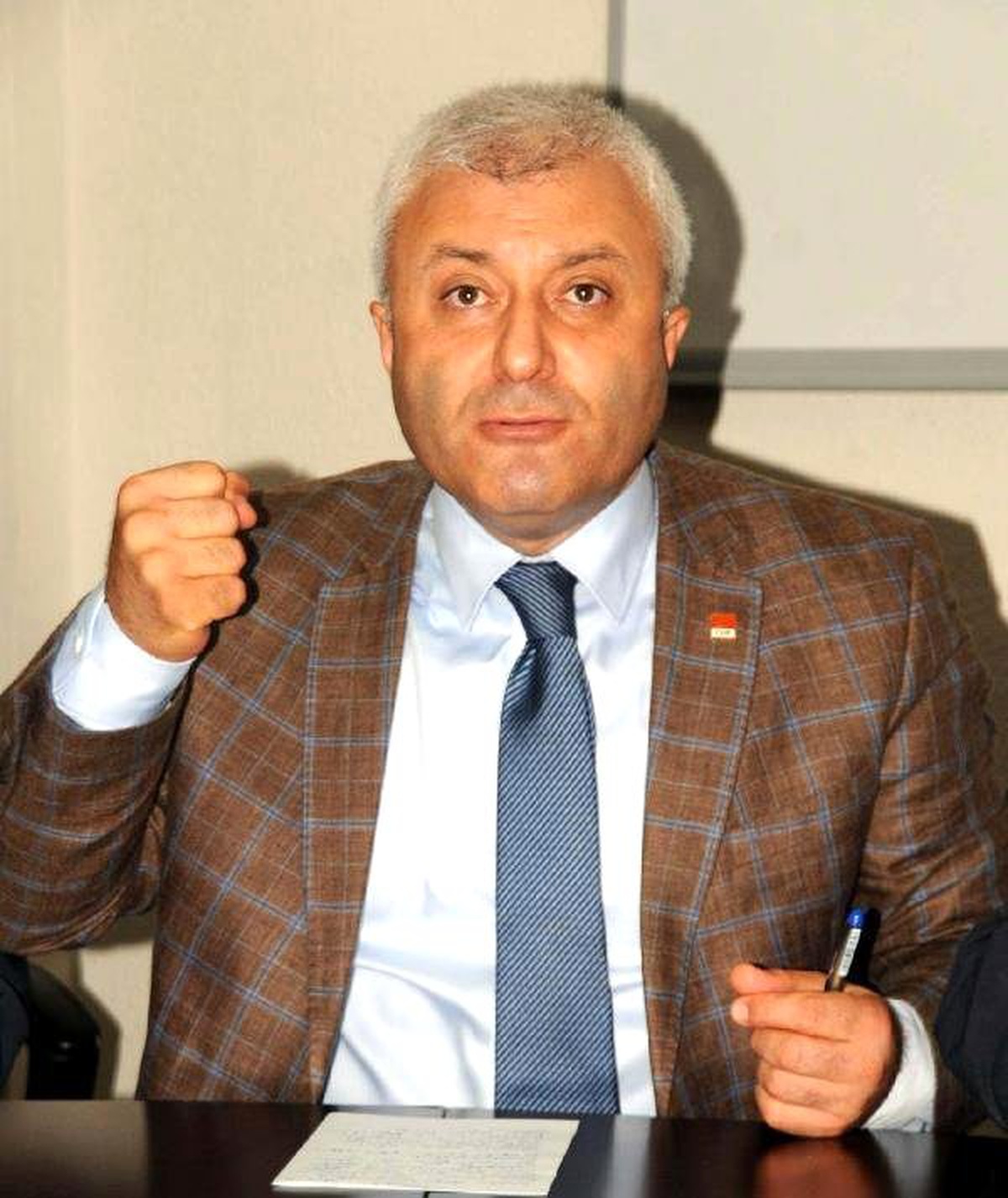 CHP\'li Özkan: AKP Yıkıldı, Haberi Yok