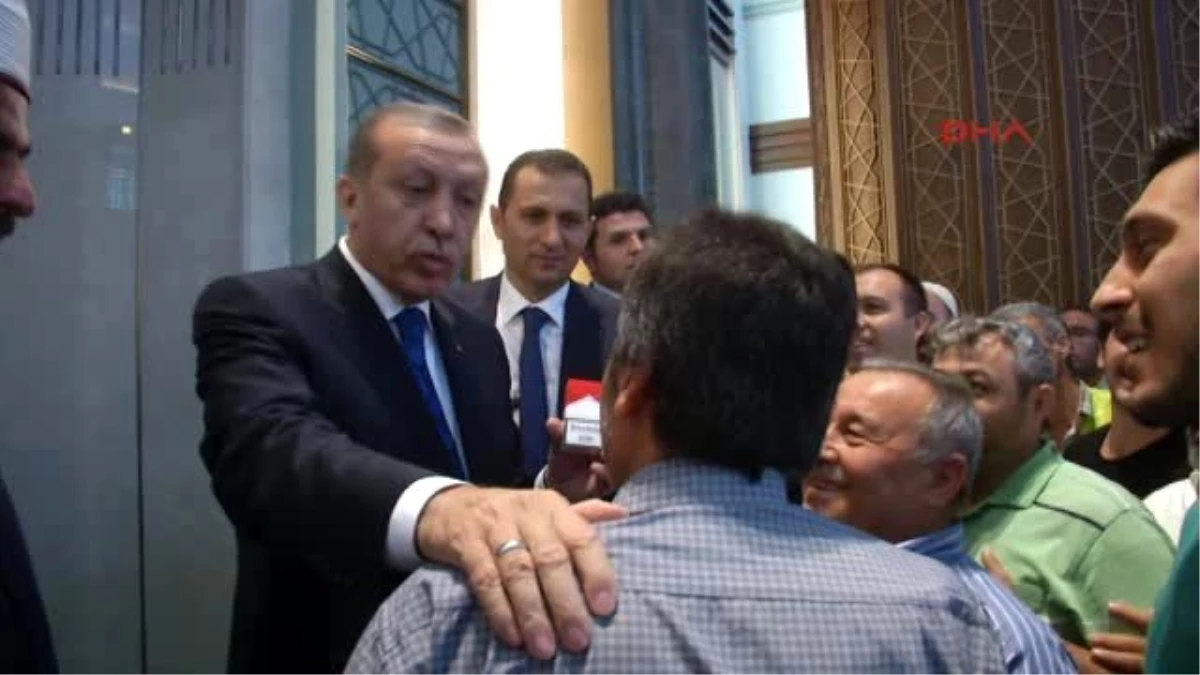 Cumhurbaşkanı Erdoğan\'dan Vatandaşa: Sigarayı Bıraktım de Bakayım