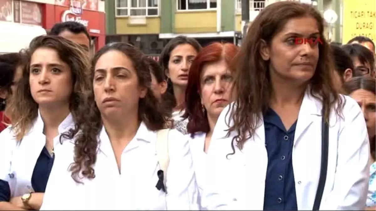 Diyarbakır - Cizre\'de Öldürülen Hemşire İçin Oturma Eylemi