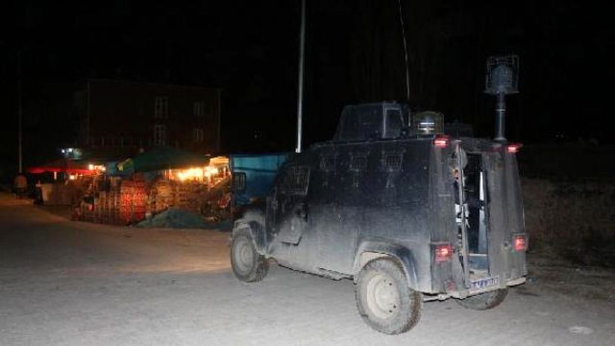 Doğubayazıt\'ta Polise Ateş Açıldı