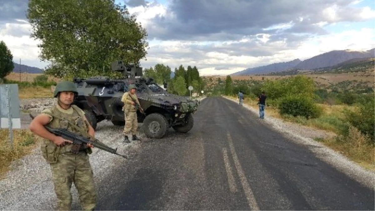 Erzincan\'da Yol Kesen 5 Terörist Öldürüldü