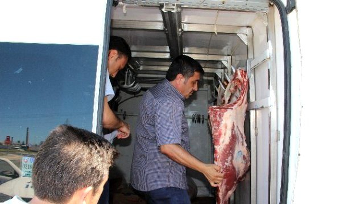 Etlerinin Kaçak Olmadığını İspat Etti Ama Aracı Bağlandı