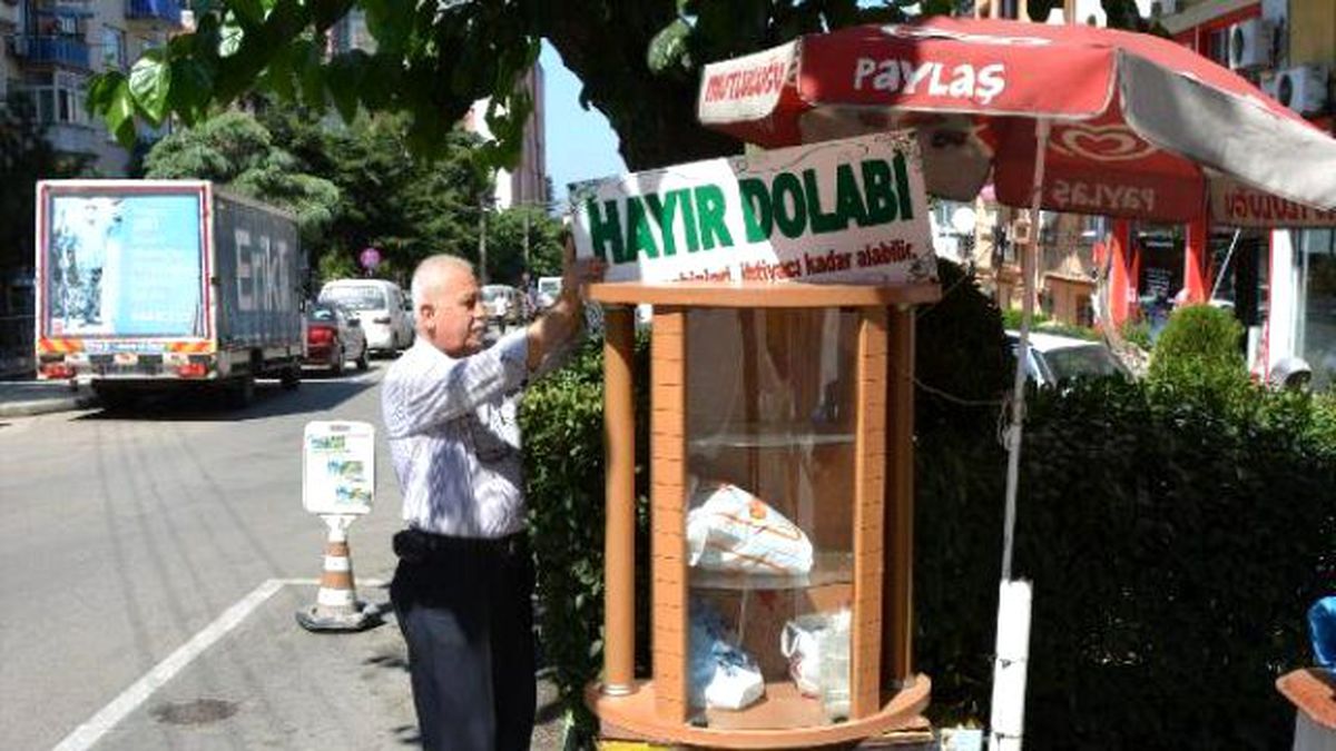 Hayır Dolabına Hırsızlar Dadandı
