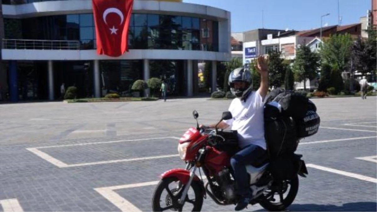 Hayvan Hakları İçin Motosikletiyle Yollara Düştü