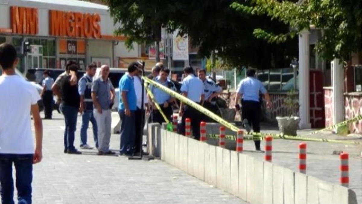 Iğdır\'da, Polis Mekezi Önüne Bırakılan Valiz Bomba Sanıldı