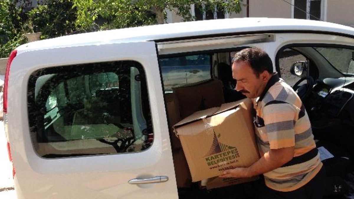 Kartepe Belediyesi, Aylık Erzak Yardımlarını Sürdürüyor