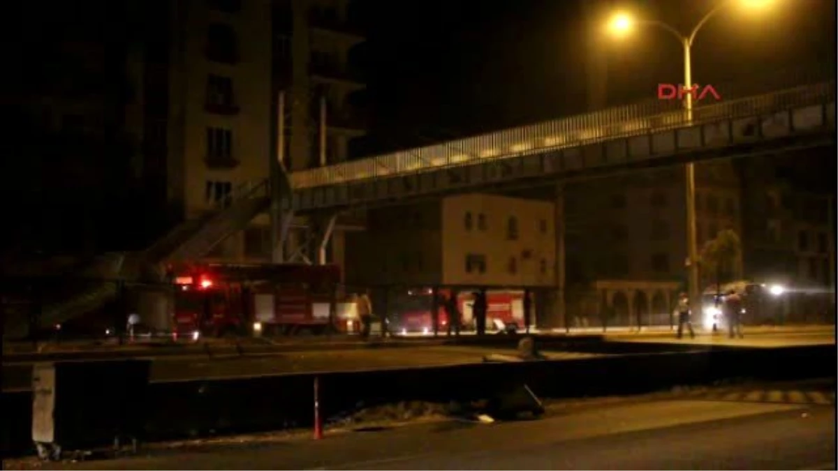 Kızıltepe - PKK\'lılar Çevik Kuvvet Midibüsüne Roketatarla Saldırdı: 19 Yaralı
