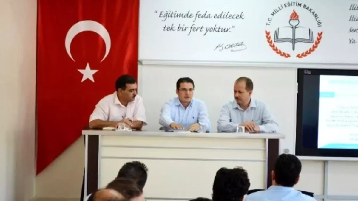 Kula\'da \'Hayat Boyu Öğrenme\' Toplantısı Yapıldı