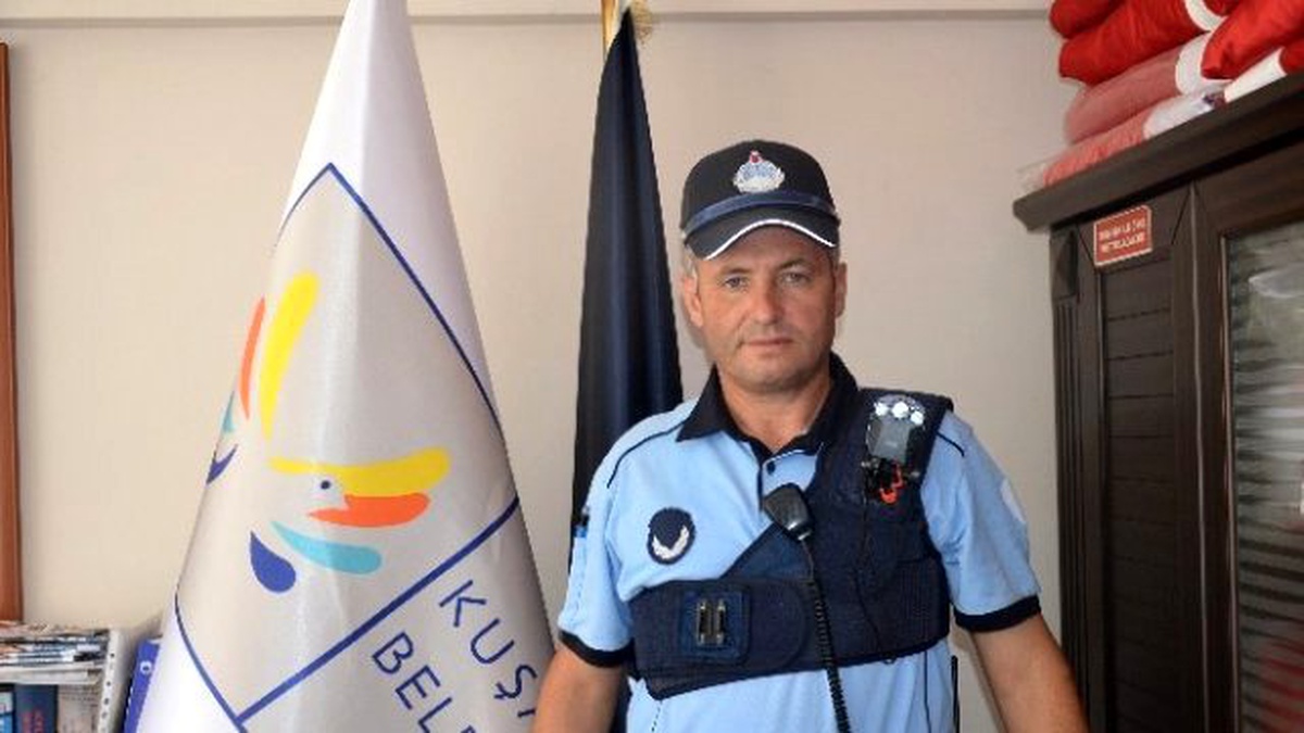Kuşadası\'nda Zabıtadan Yaka Kameralı Denetim
