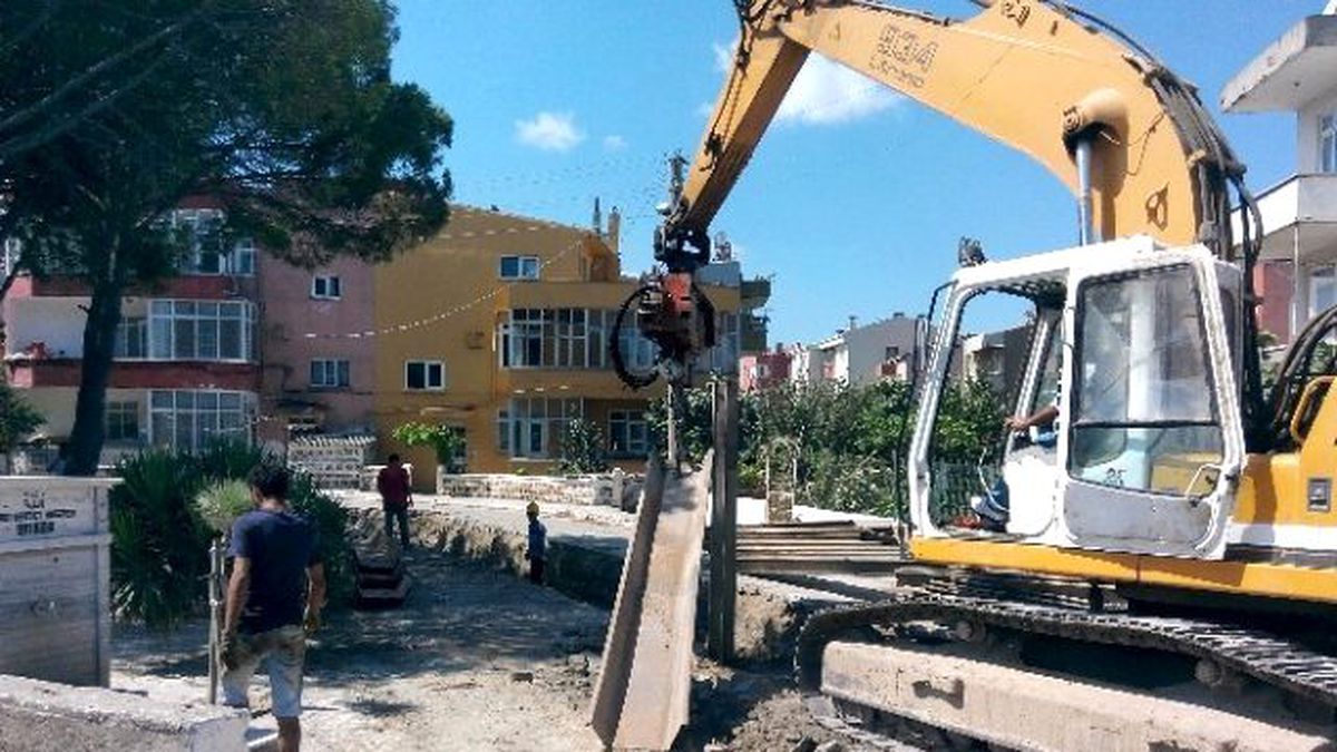 Lapseki\'de Kanalizasyon Hattı Çalışmaları Başladı