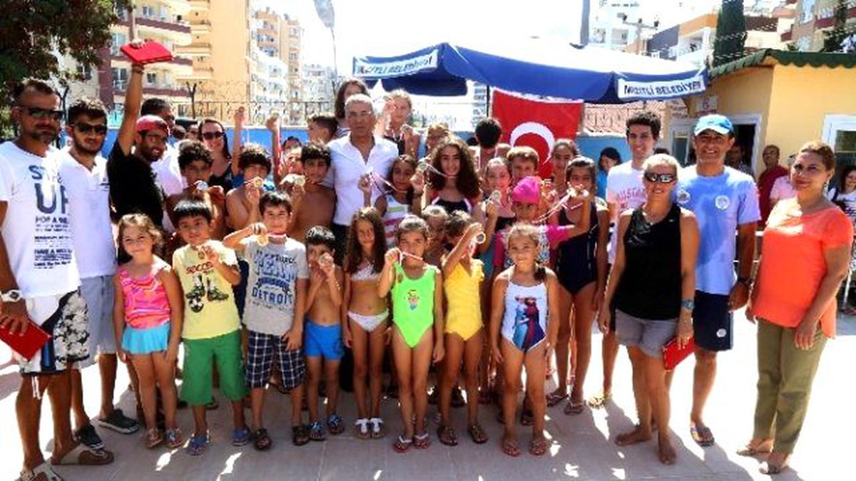 Mezitli Belediyesi Yüzme Kursu Sona Erdi