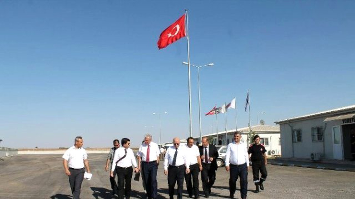 Milli Eğitim Müdürlerinden Elbeyli Kampına Ziyaret